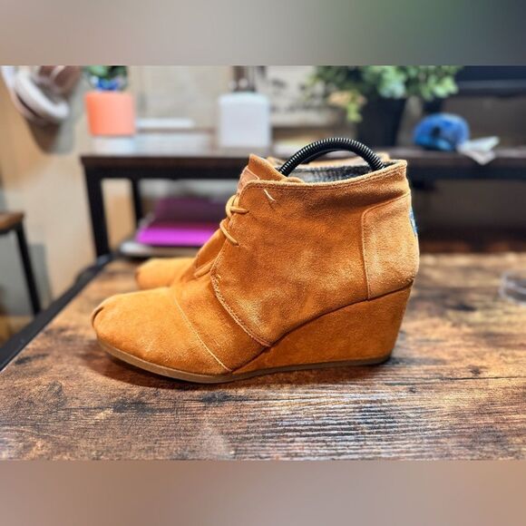 Toms Tan Wedge Booties Size 11 - Picture 11 of 11
